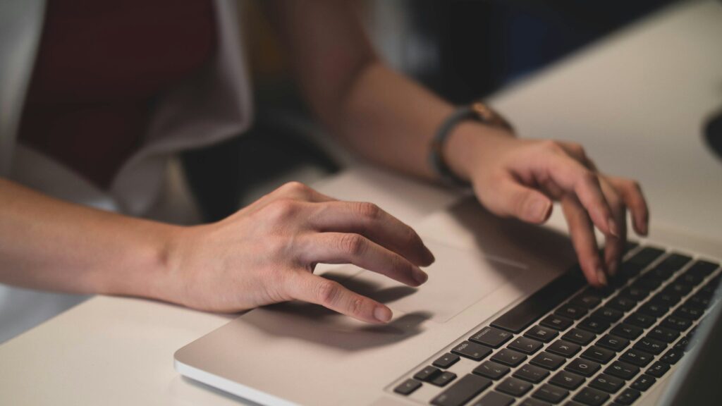 Bureau comptable à dimension humaine offrant des services fiscaux et comptables